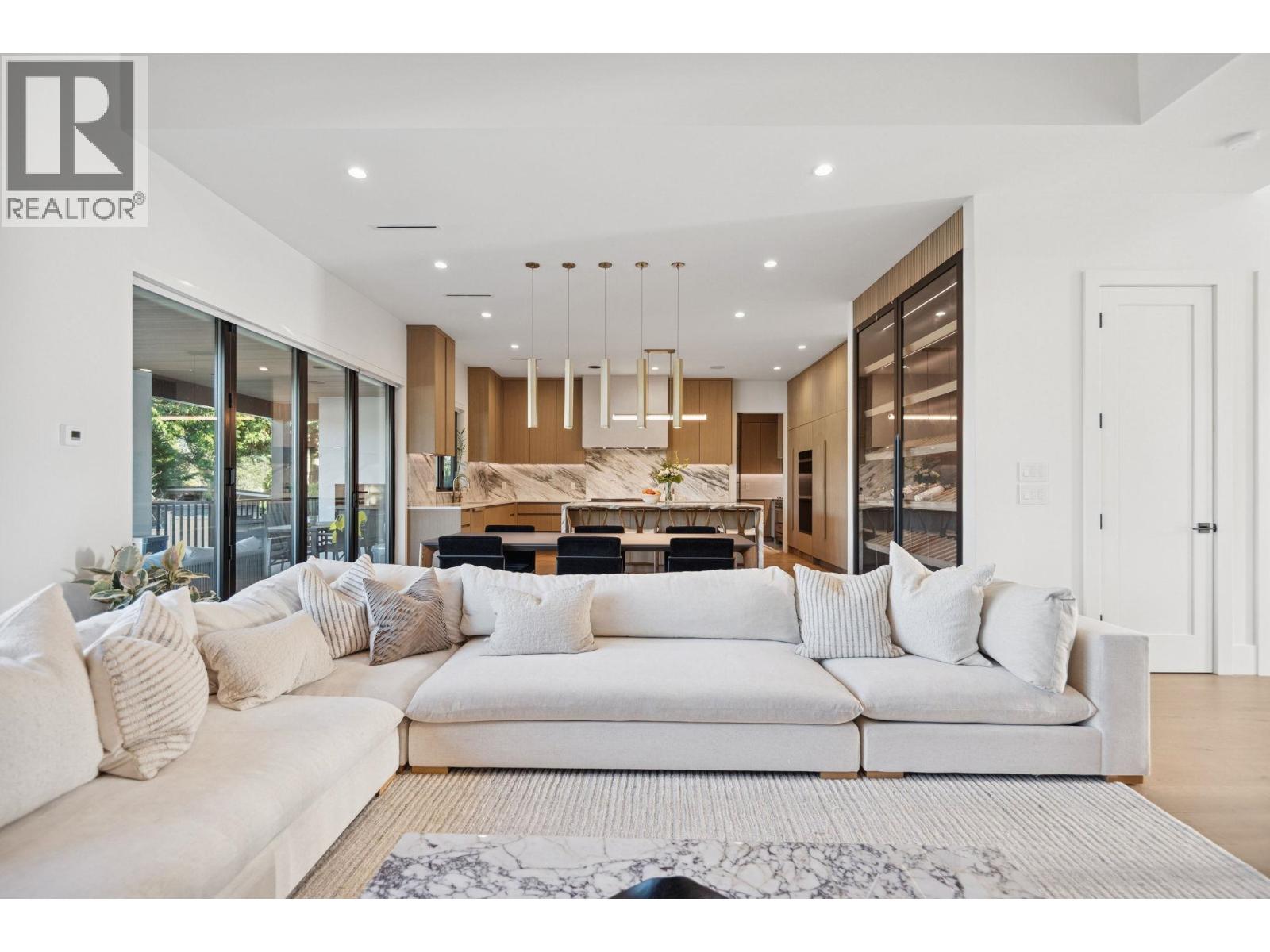 7961 BURNFIELD CRESCENT, Burnaby