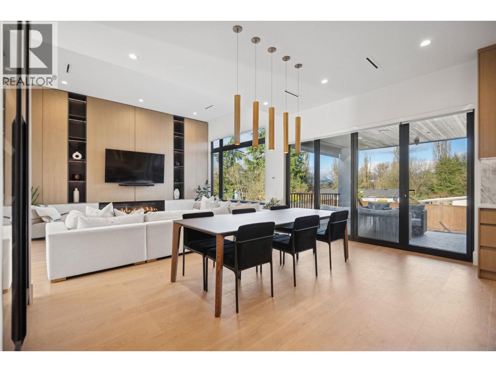 7961 BURNFIELD CRESCENT, Burnaby