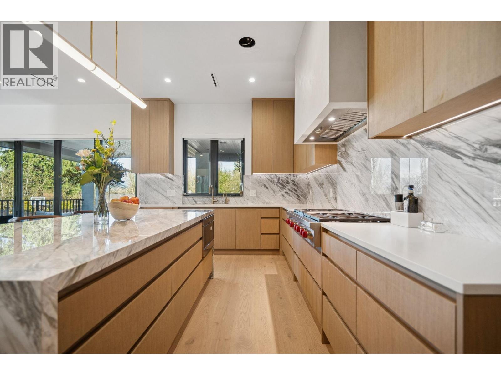 7961 BURNFIELD CRESCENT, Burnaby