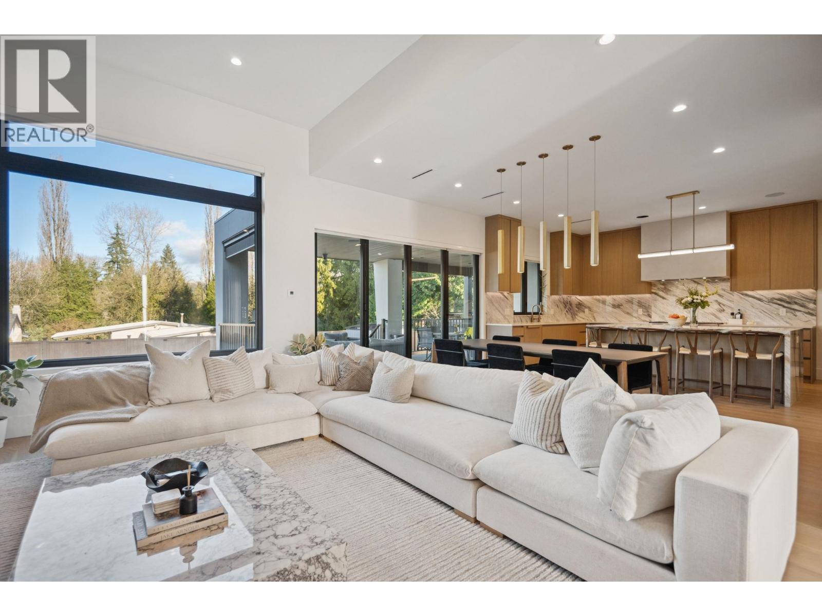 7961 BURNFIELD CRESCENT, Burnaby