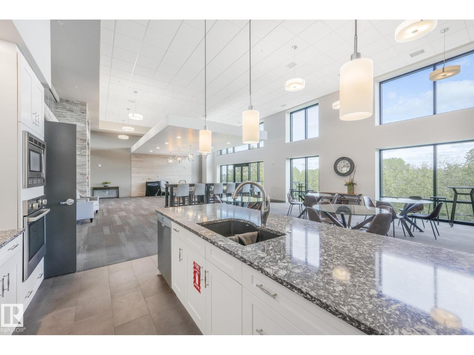 #814 200 BELLEROSE DR, St. Albert