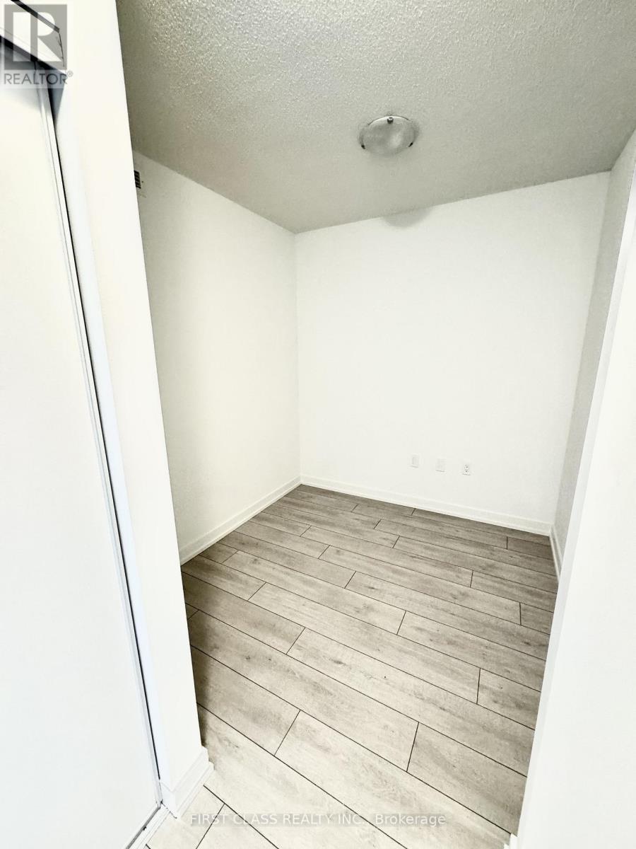 718 - 556 MARLEE AVENUE - Photo 4 of 8, Toronto (Yorkdale-Glen Park), Ontario