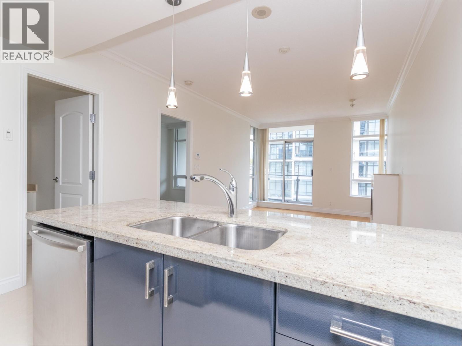 803 162 VICTORY SHIP WAY, North Vancouver