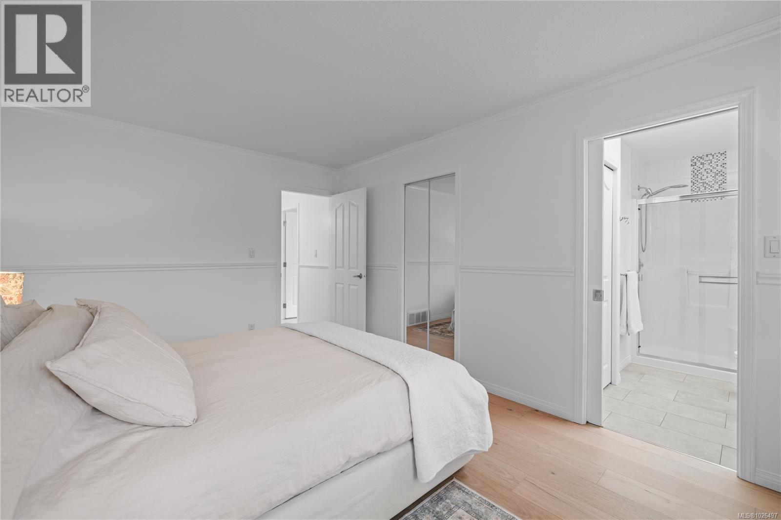 5367 Catalina Dr, Nanaimo