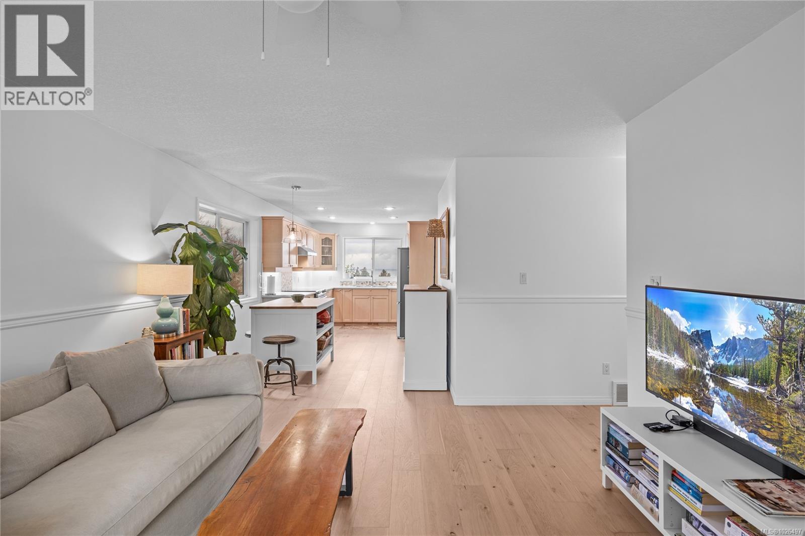 5367 Catalina Dr, Nanaimo