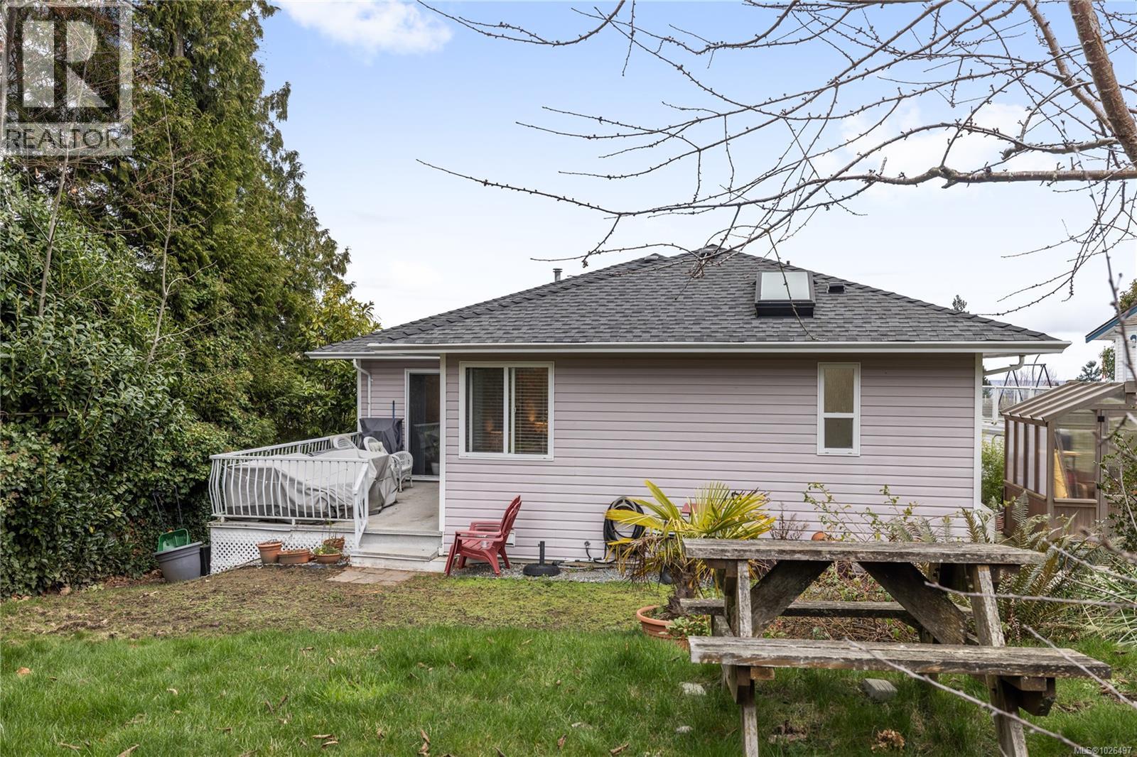 5367 Catalina Dr, Nanaimo