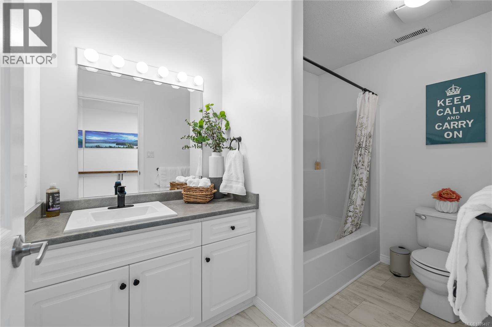 5367 Catalina Dr, Nanaimo