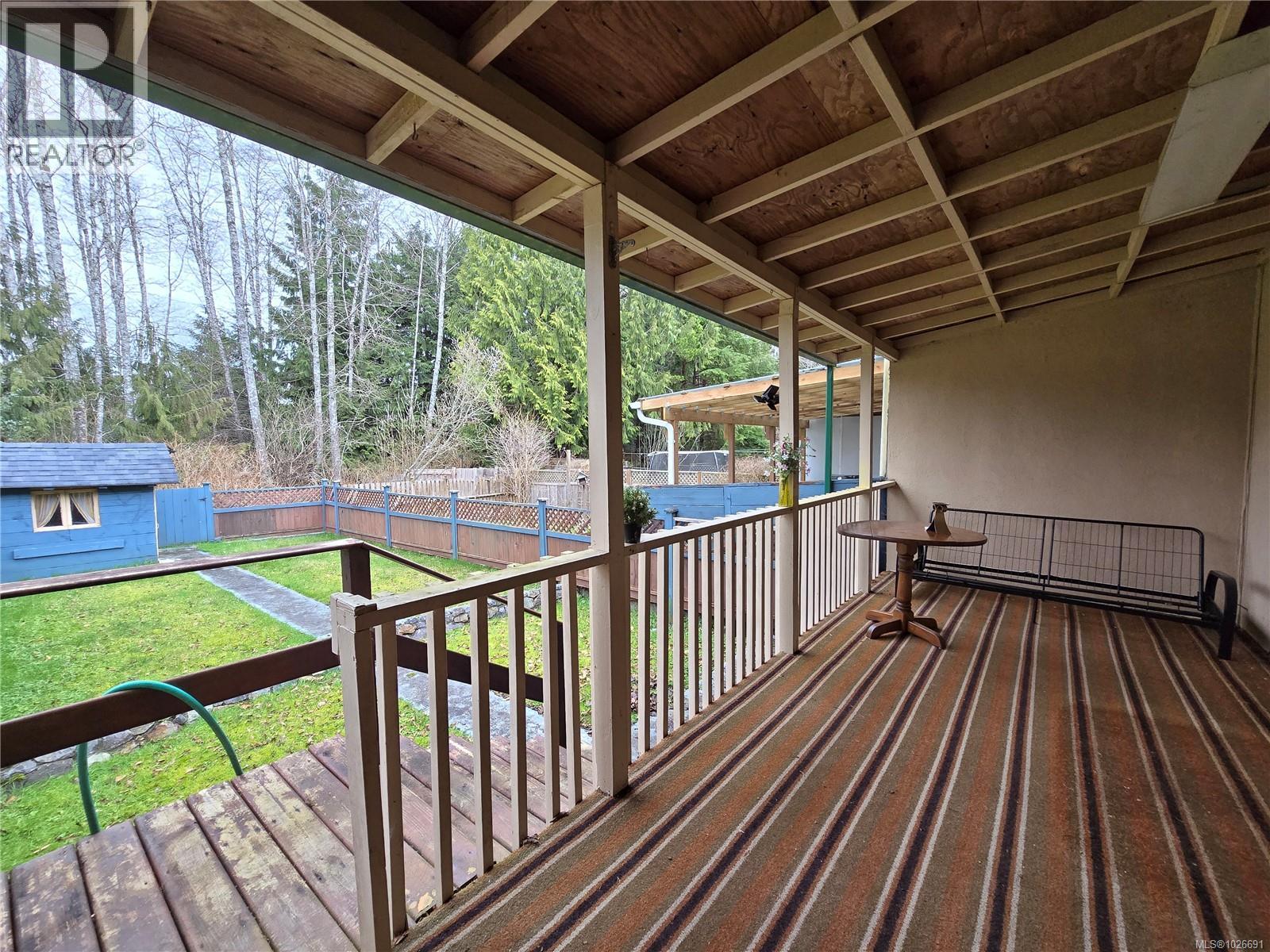 7312 Pine Dr, Port Hardy