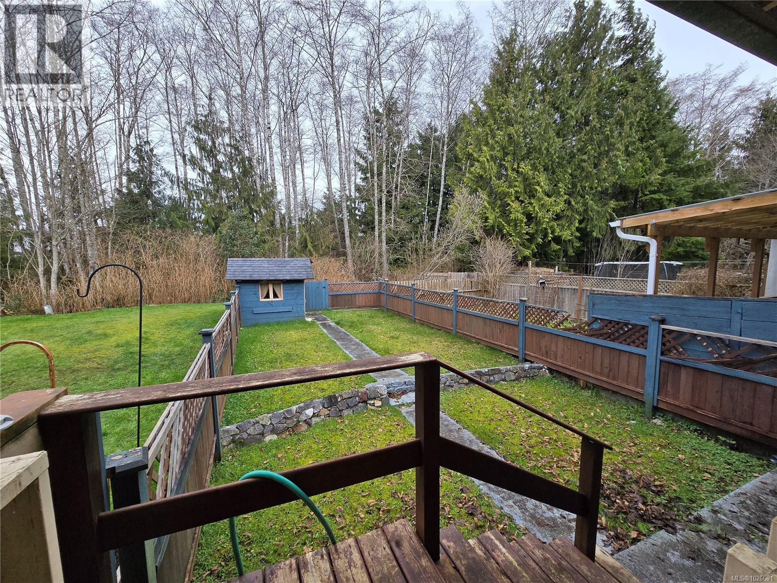 7312 Pine Dr, Port Hardy