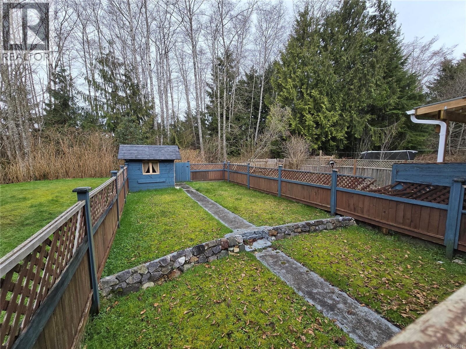 7312 Pine Dr, Port Hardy