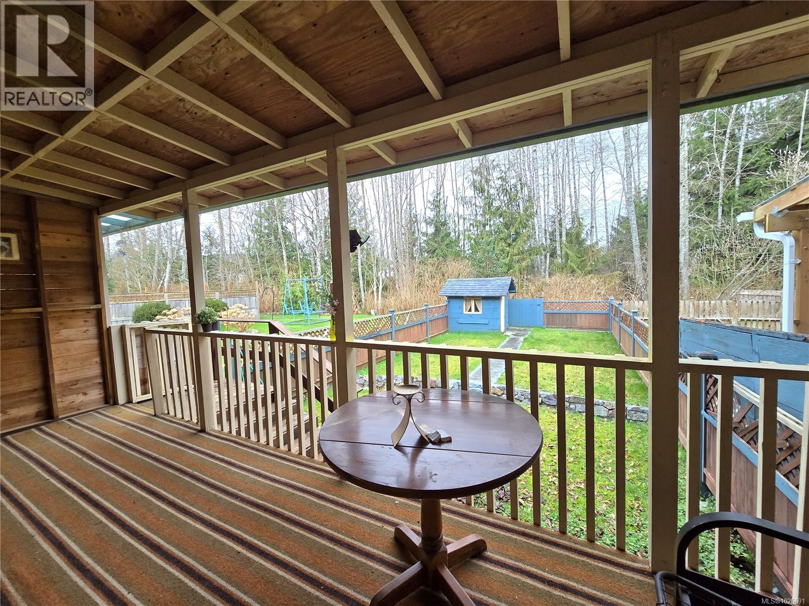 7312 Pine Dr, Port Hardy