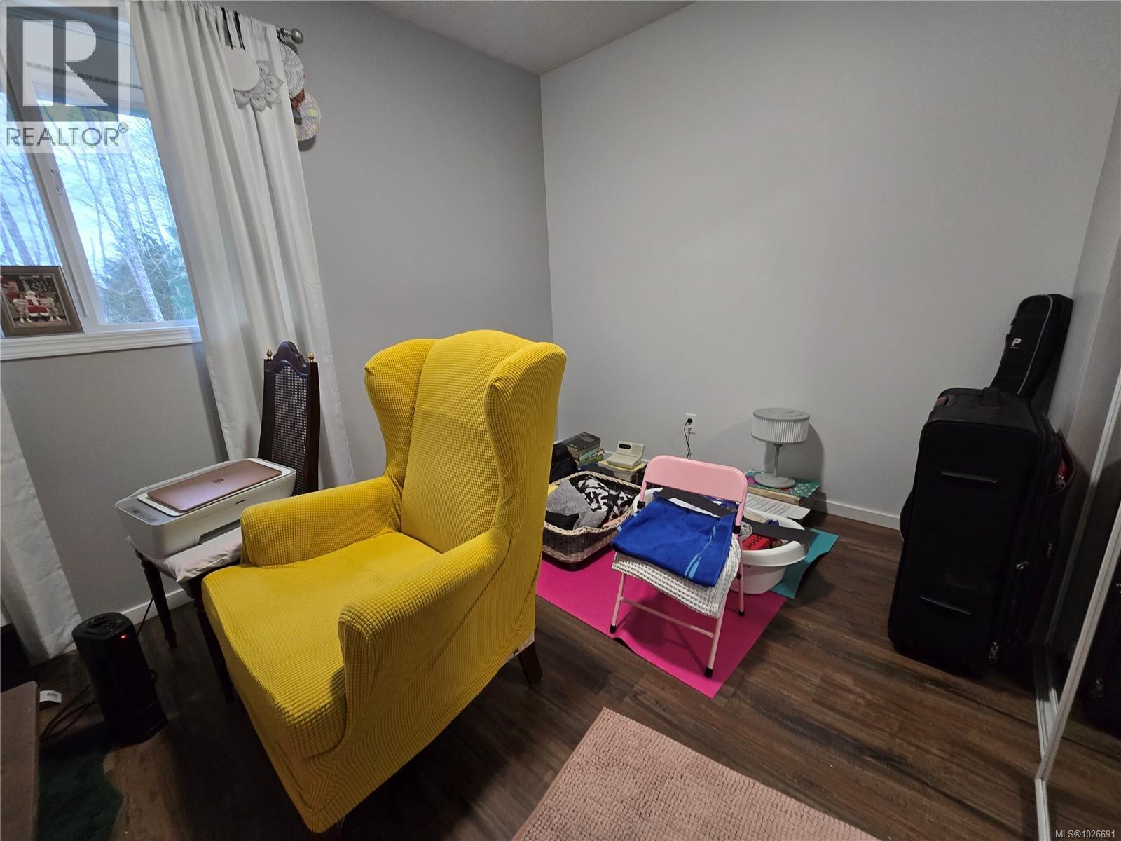 7312 Pine Dr, Port Hardy