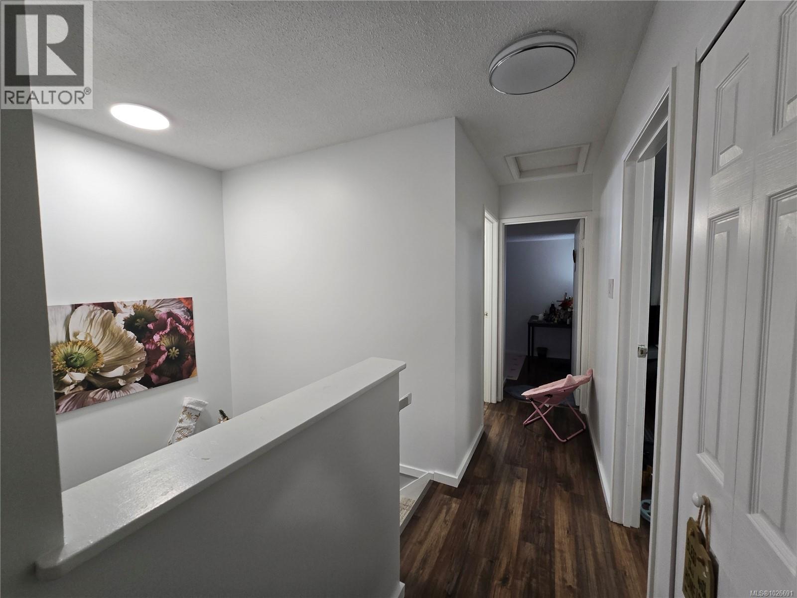 7312 Pine Dr, Port Hardy