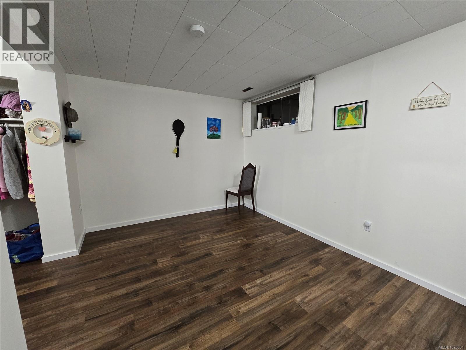 7312 Pine Dr, Port Hardy