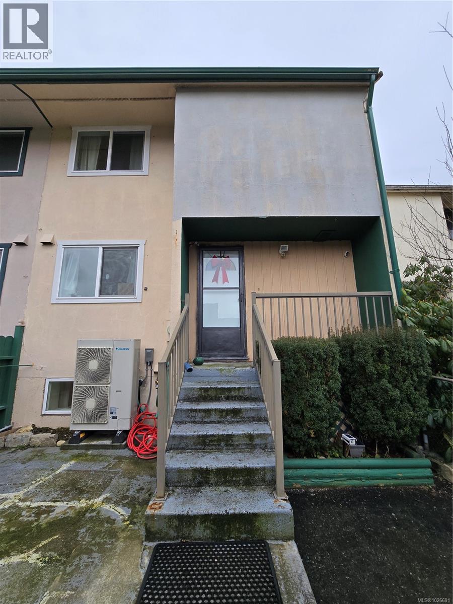 7312 Pine Dr, Port Hardy