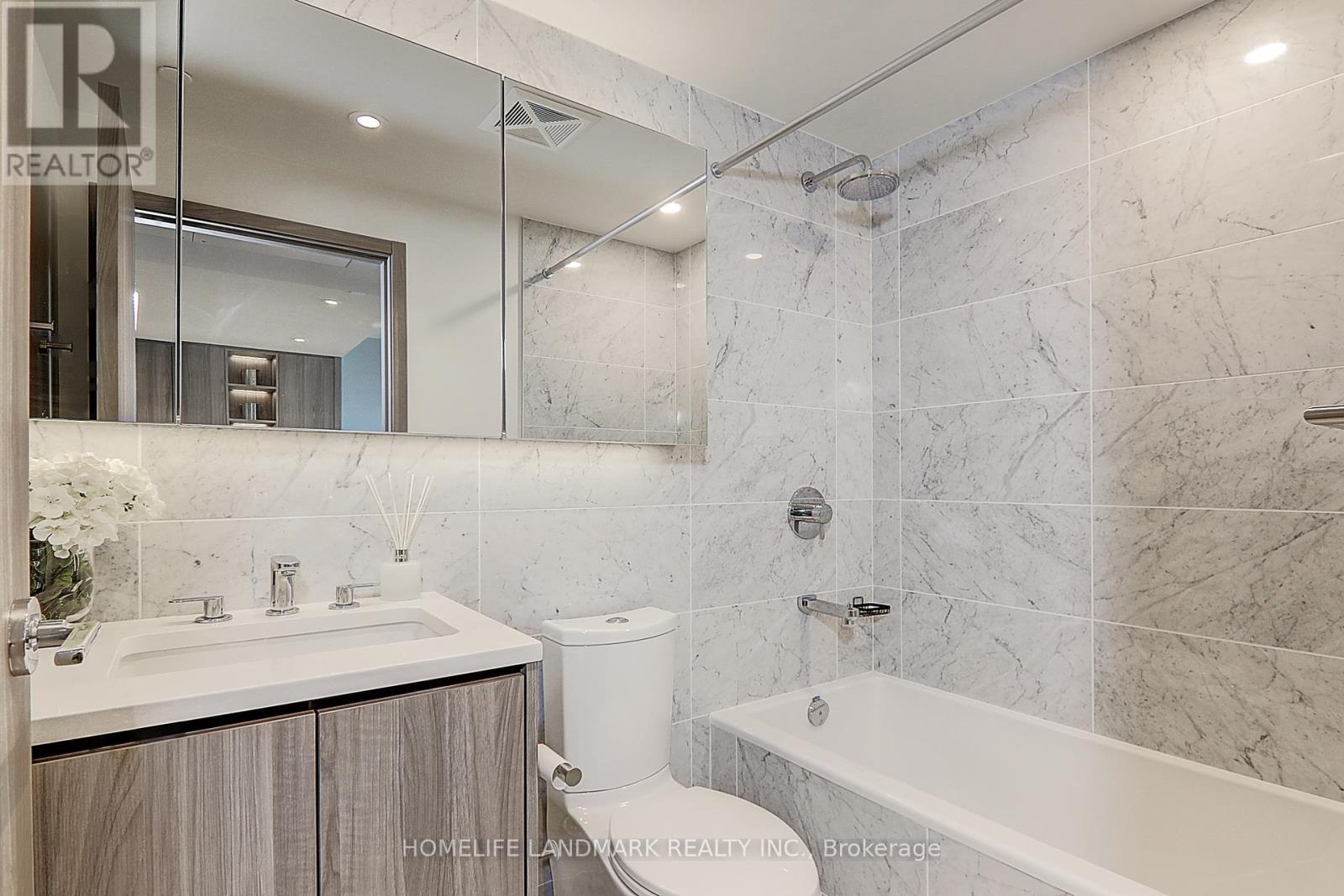 #3203 95 MCMAHON DRIVE S - 12