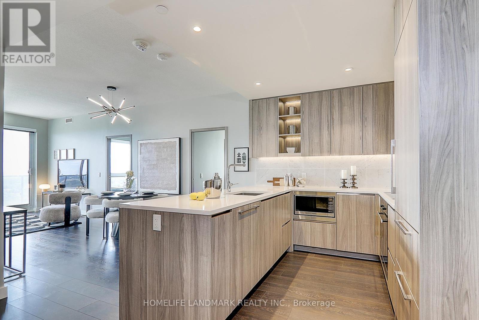 #3203 95 MCMAHON DRIVE S - 5