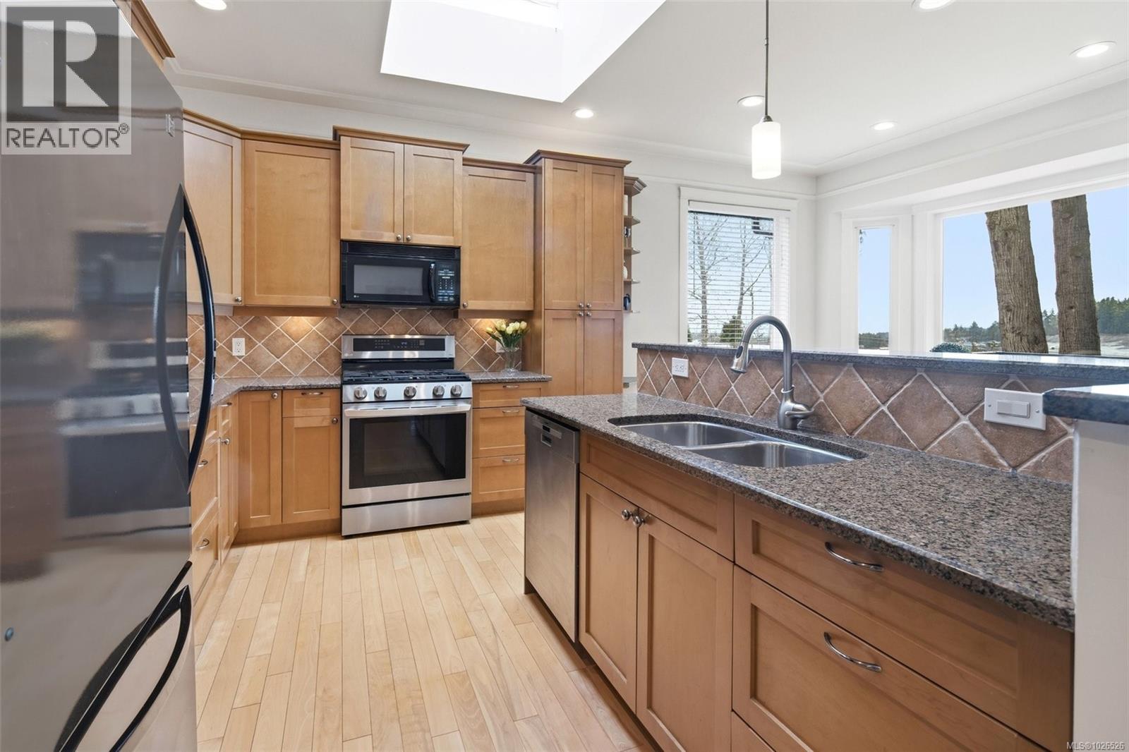 485 Outrigger Loop, Colwood