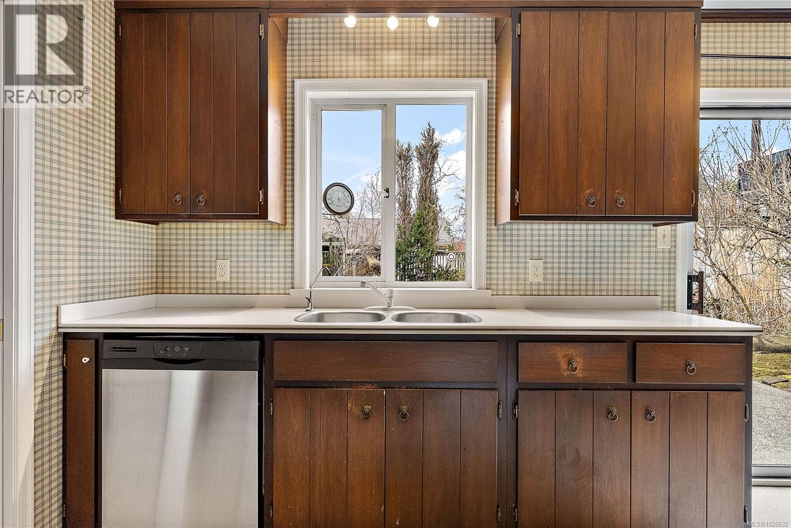  1806 Feltham Road, Saanich