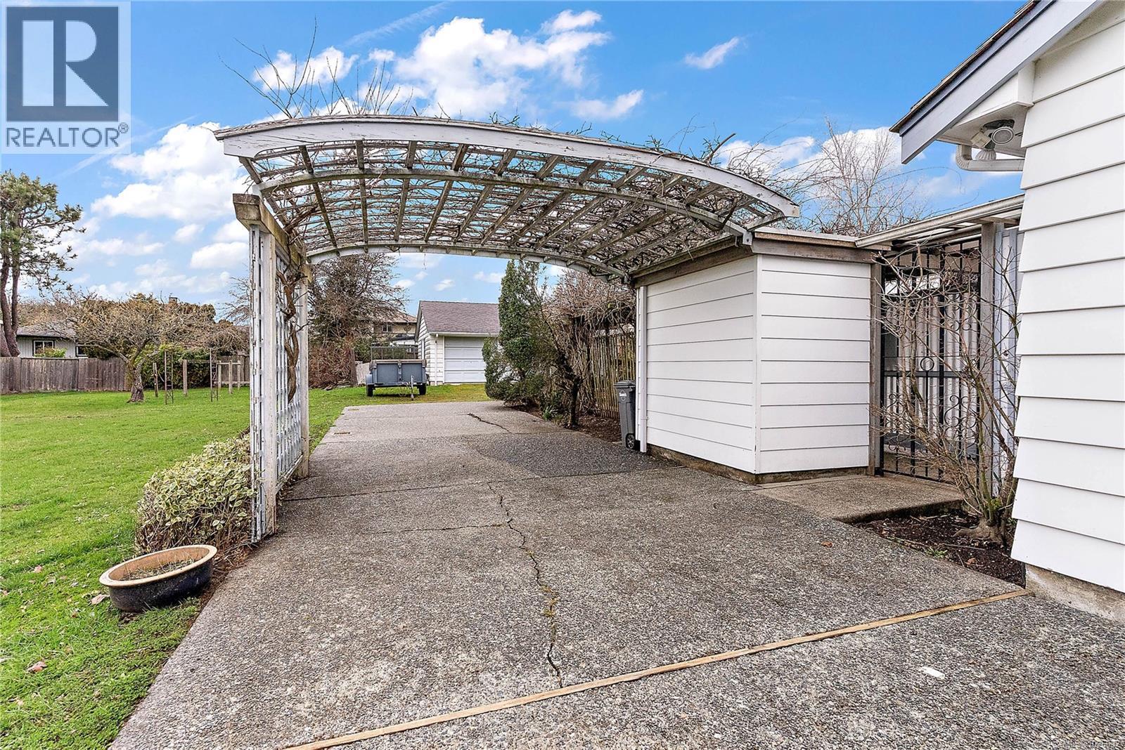  1806 Feltham Road, Saanich