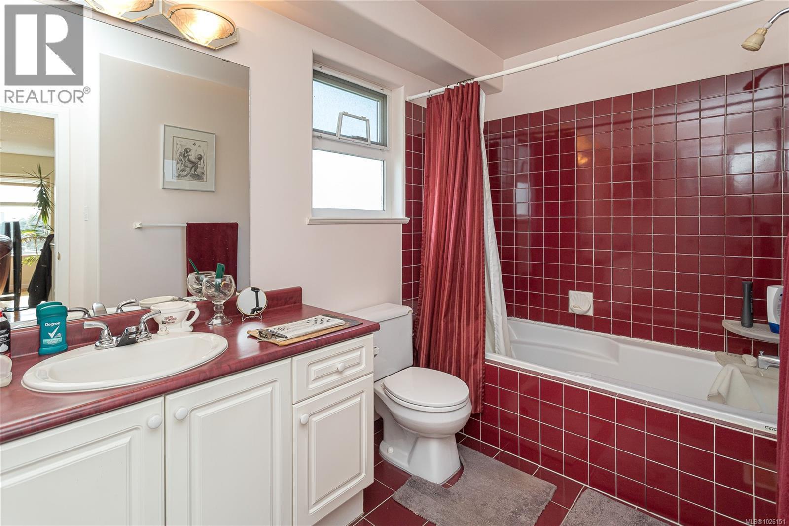  485 Sturdee Street, Esquimalt