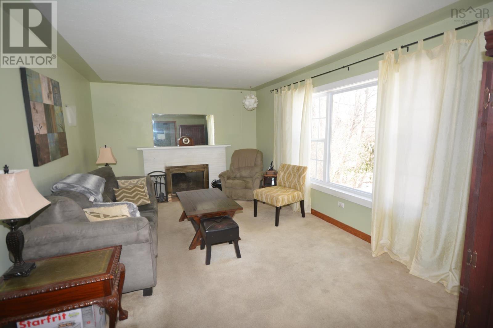 Property 7 of 24 of 15 Iris Avenue