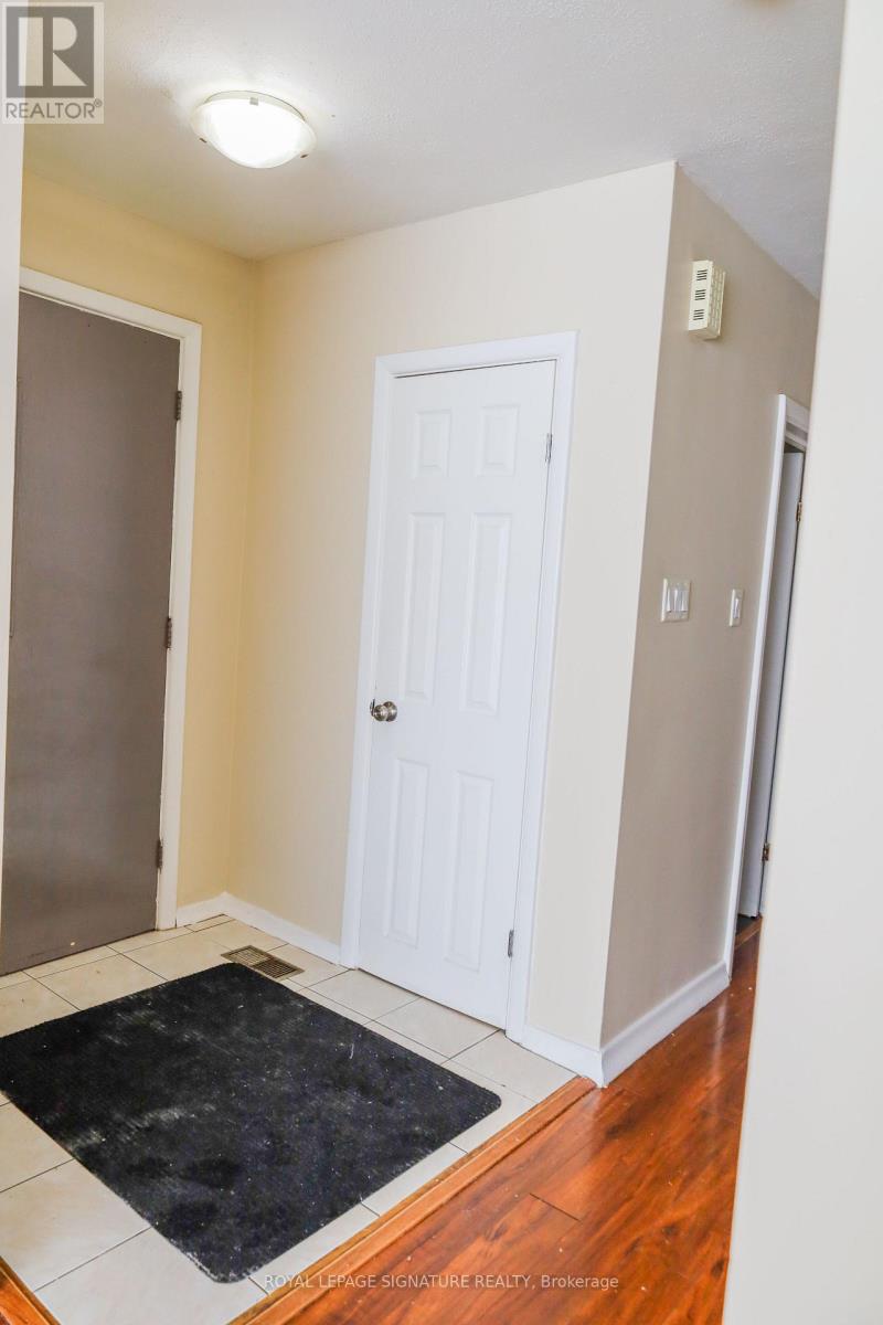 UPPER - 39 BRISCO STREET - Photo 4 of 18, Brampton (Brampton North), Ontario