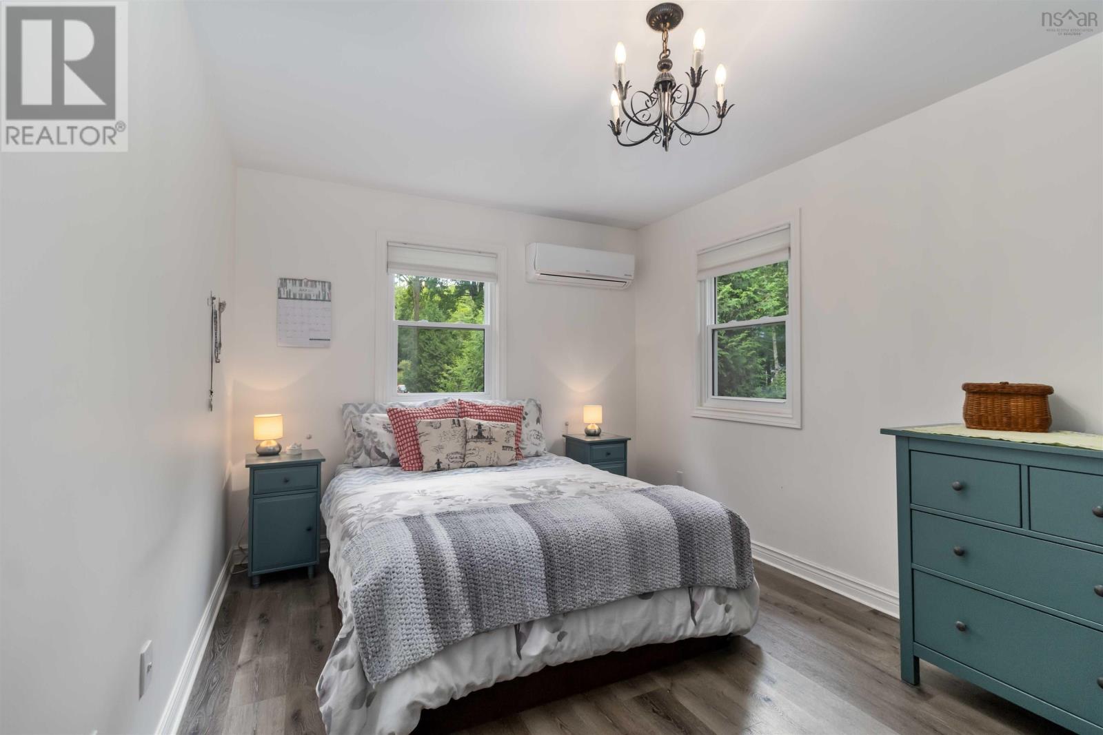 Property 17 of 49 of 336 West Street