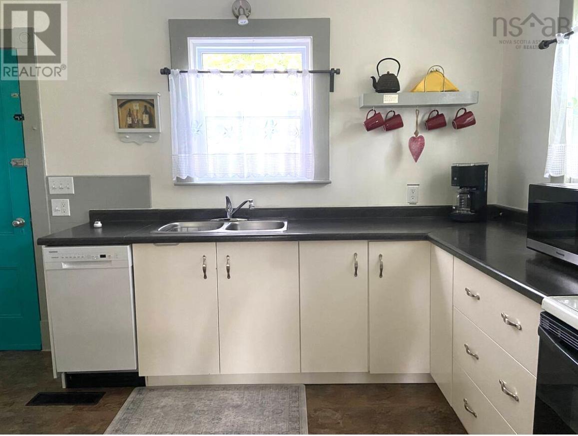 Property 26 of 49 of 336 West Street