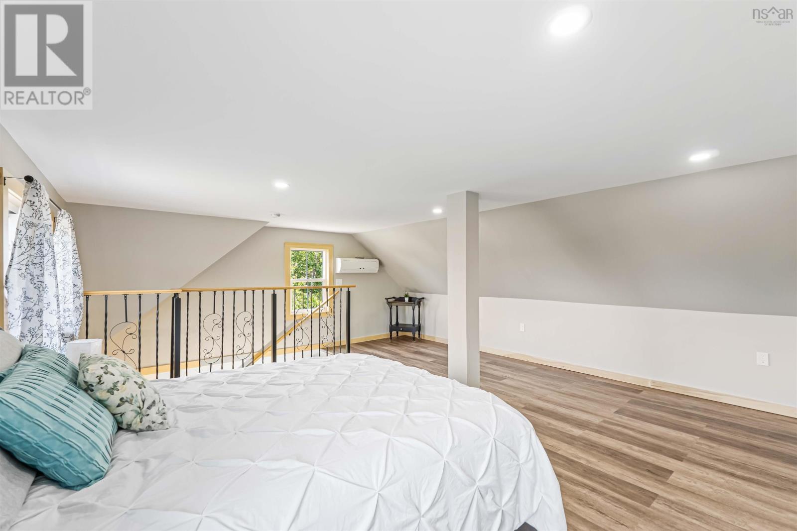 Property 33 of 50 of 866 Brinton Road