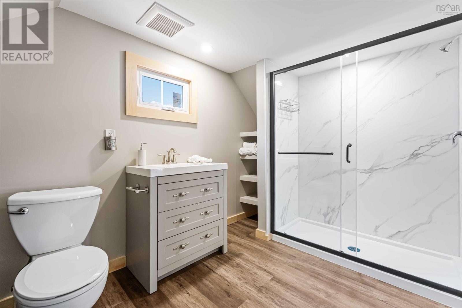 Property 37 of 50 of 866 Brinton Road