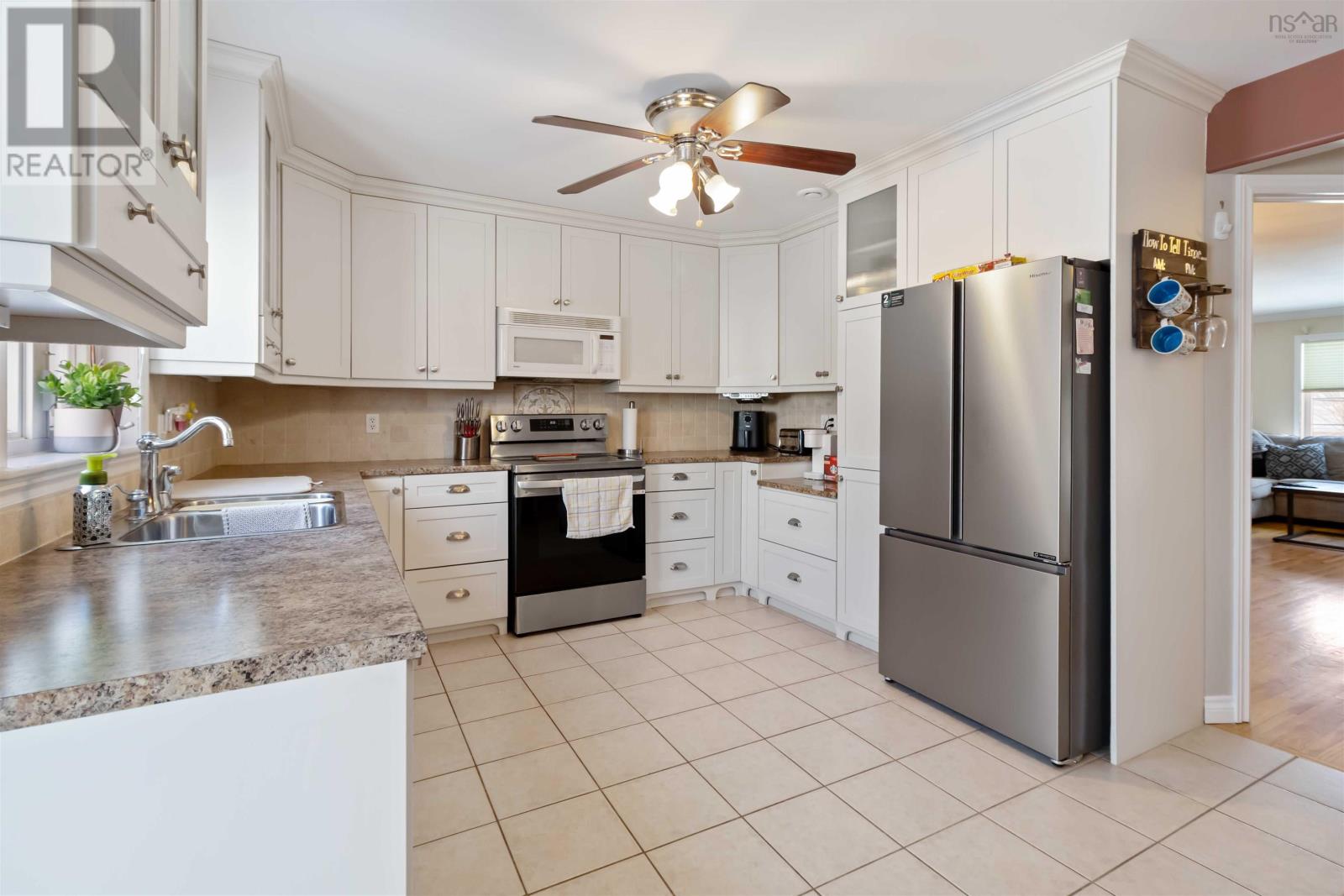 Property 21 of 48 of 92 Russell Lake Drive