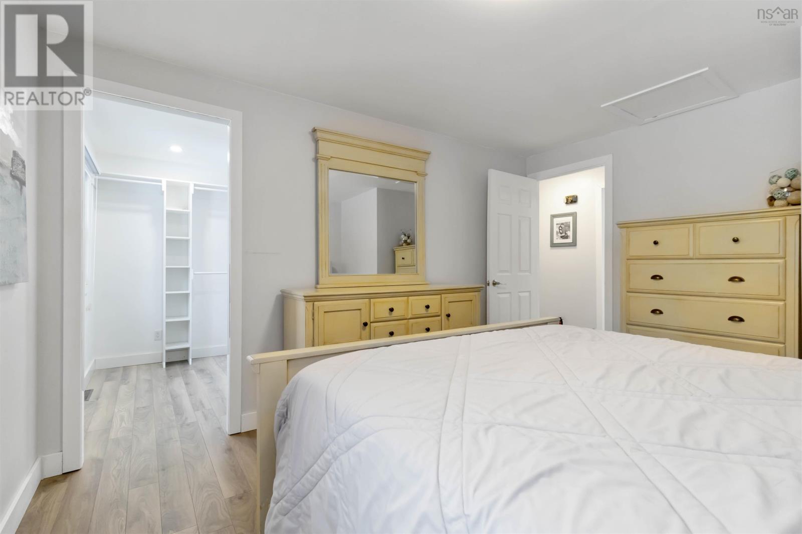 Property 22 of 40 of 171 Centennial Avenue