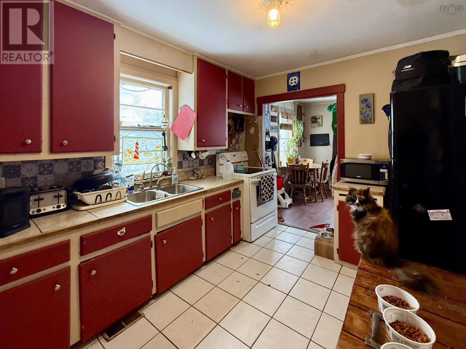 Property 11 of 20 of 2624 Highway 1