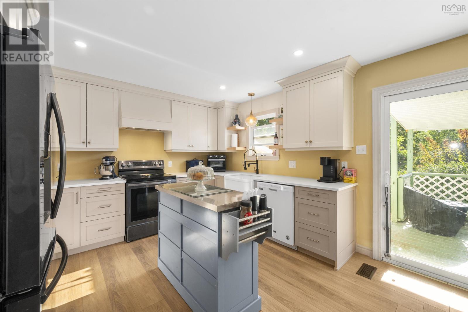 Property 12 of 33 of 1115 Tufts Avenue