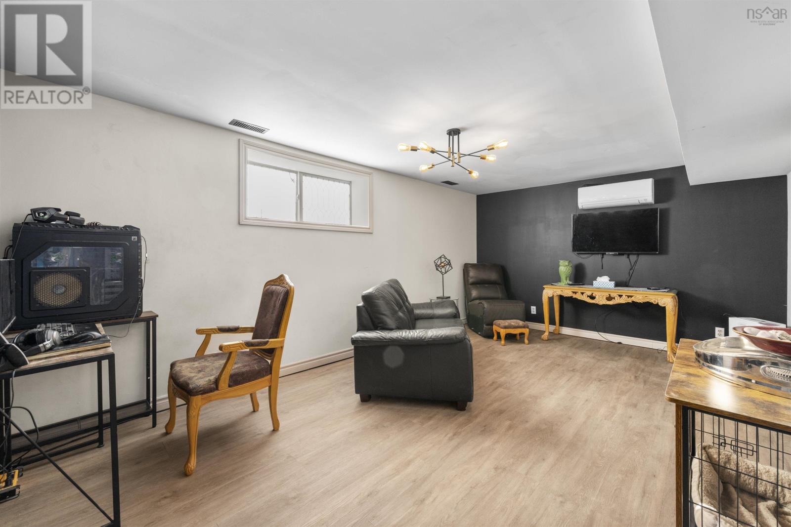 Property 22 of 33 of 1115 Tufts Avenue