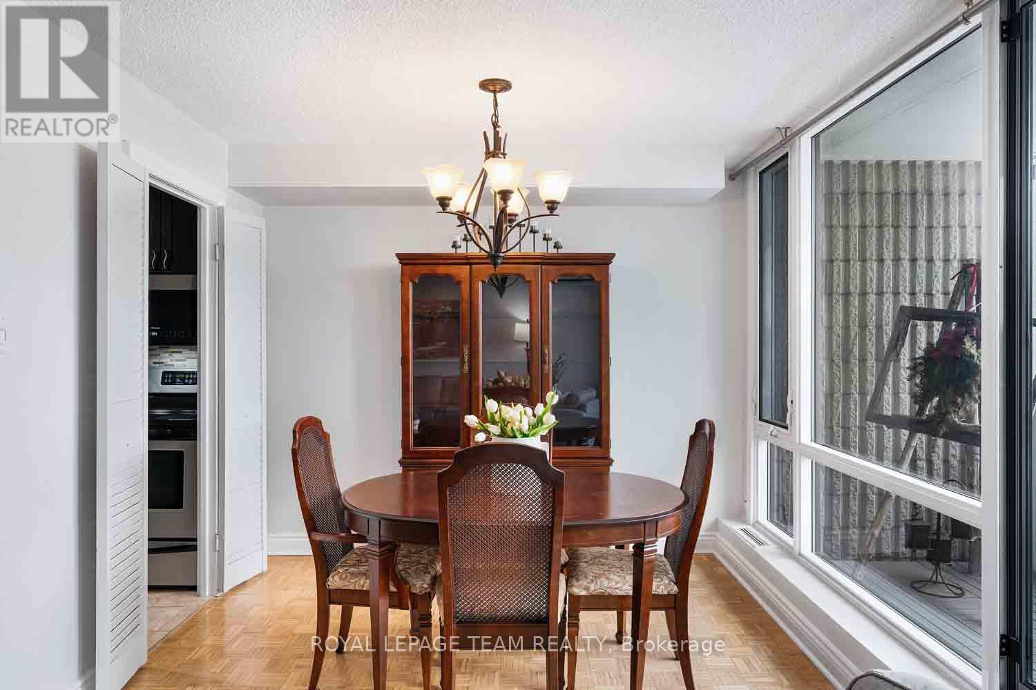 507 - 2625 REGINA STREET — photo 22