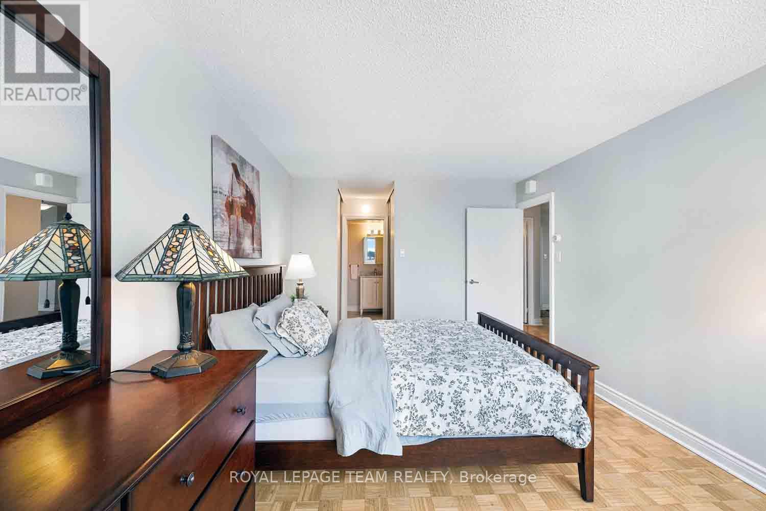 507 - 2625 REGINA STREET — photo 32