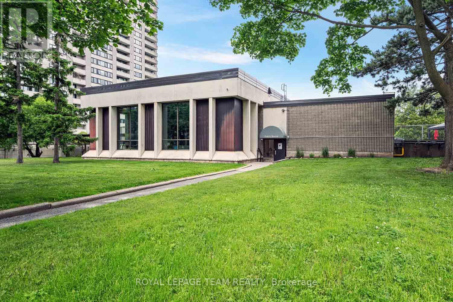 507 - 2625 REGINA STREET — photo 46
