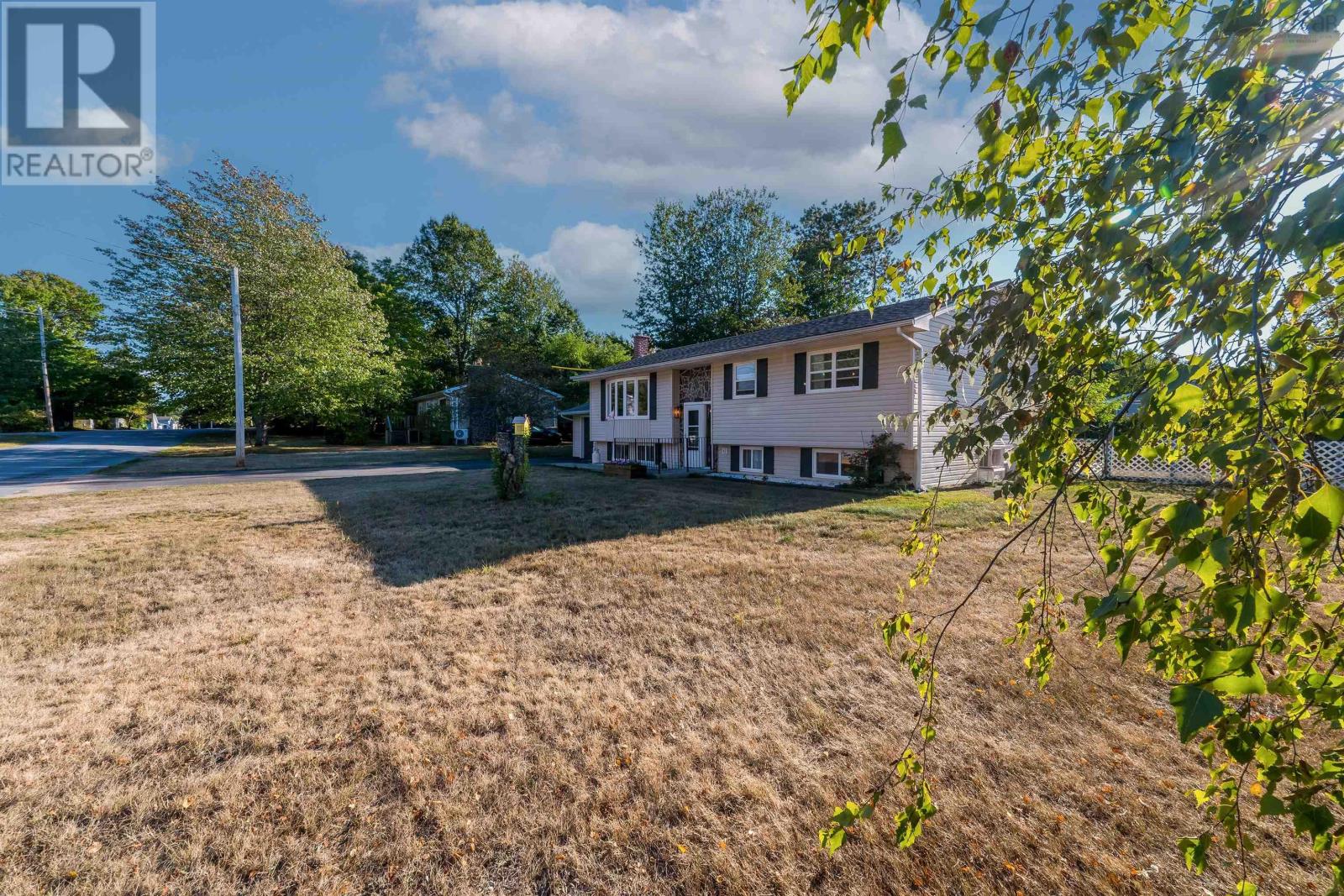 Property 30 of 33 of 1115 Tufts Avenue