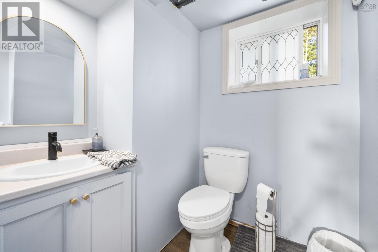 Property 25 of 33 of 1115 Tufts Avenue