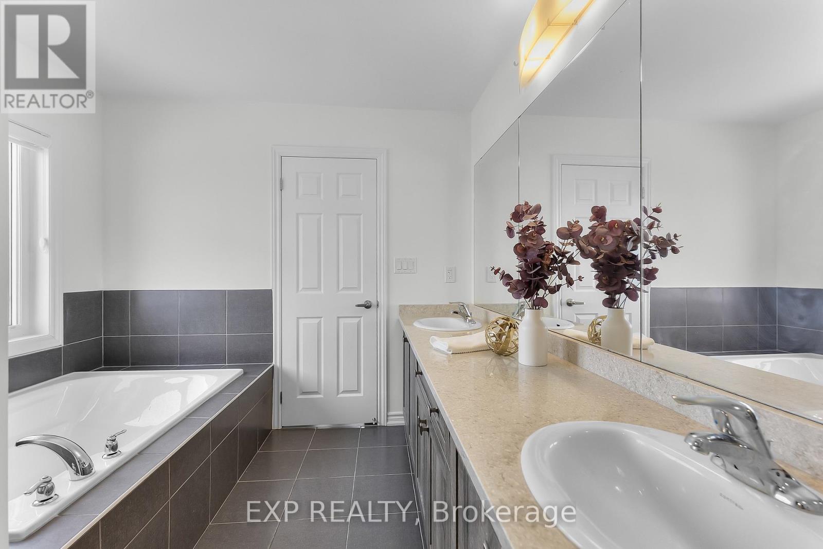229 VANILLA TRAIL,Thorold (Rolling Meadows),,
