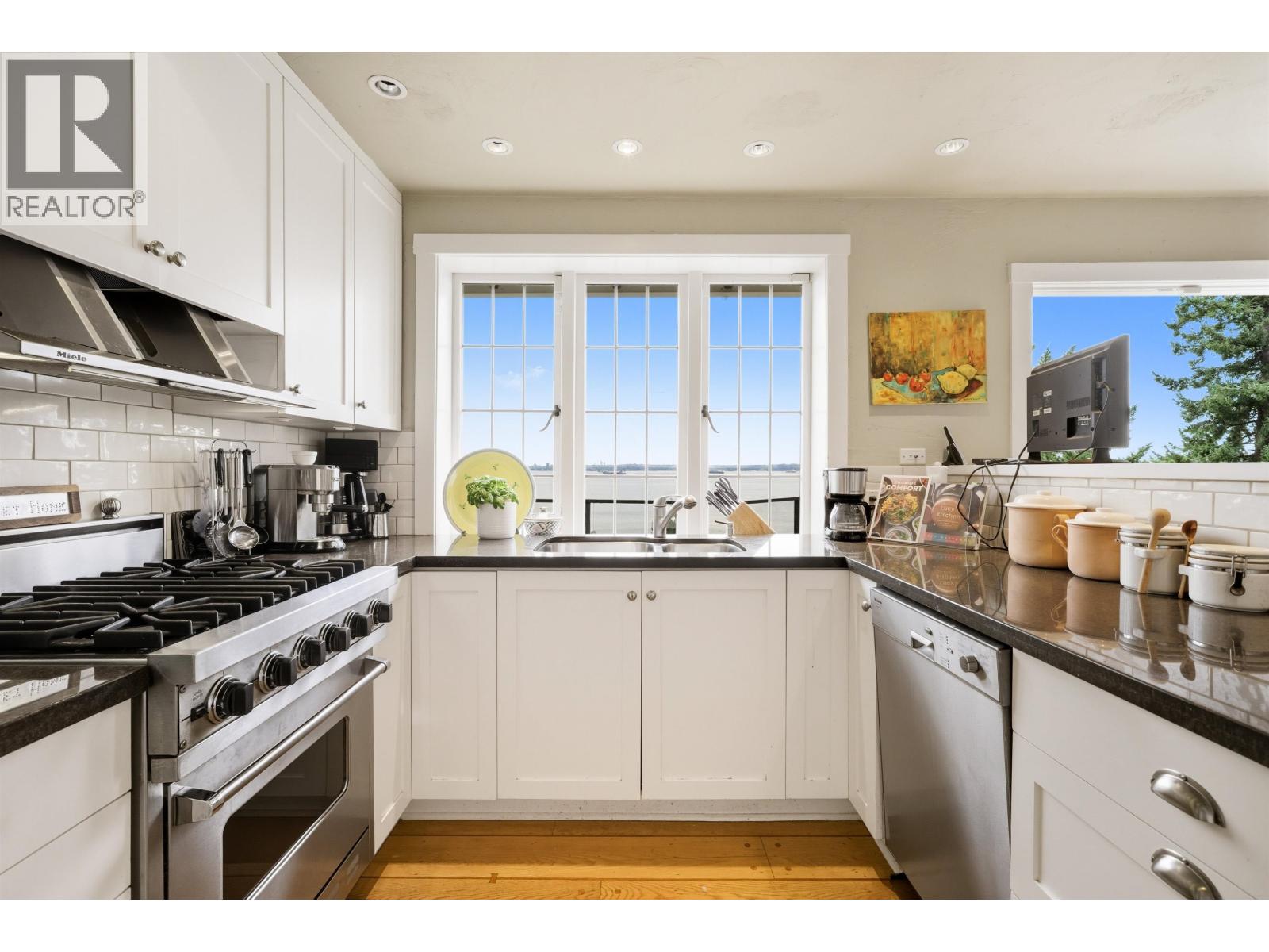 3654 CREERY AVENUE, West Vancouver