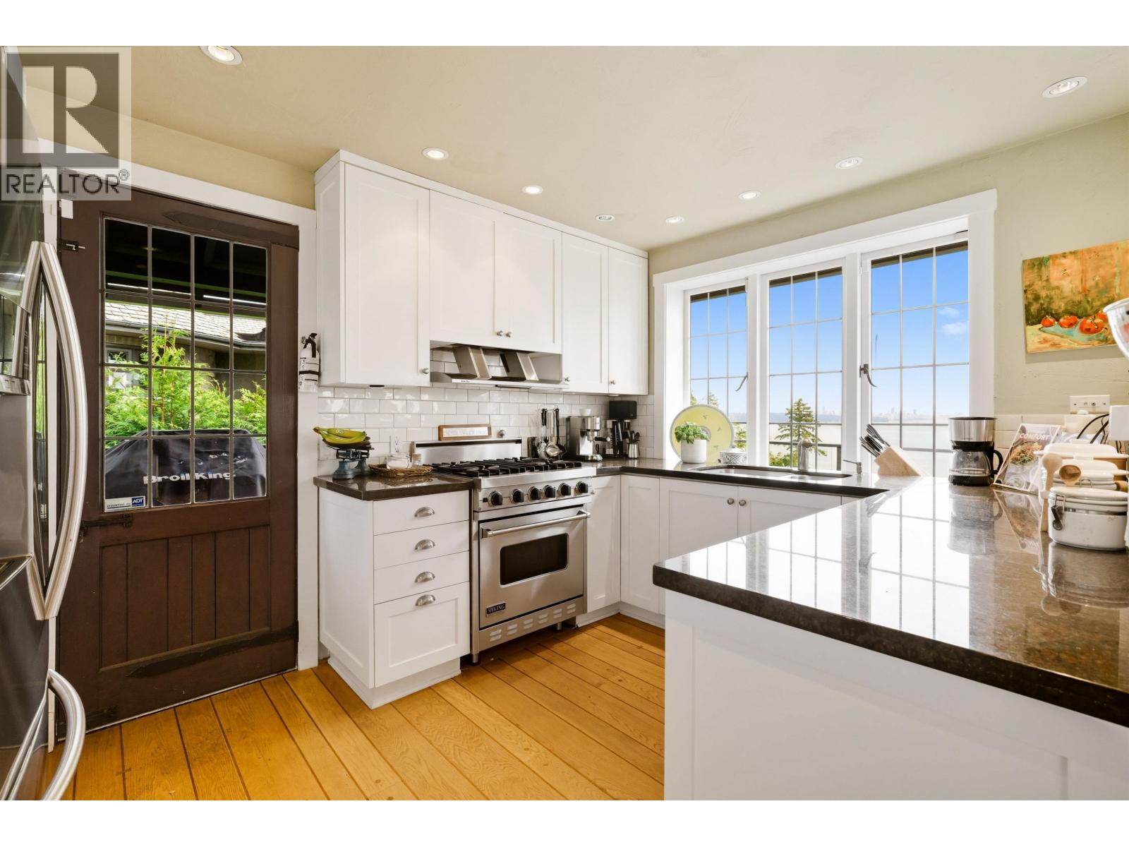 3654 CREERY AVENUE, West Vancouver