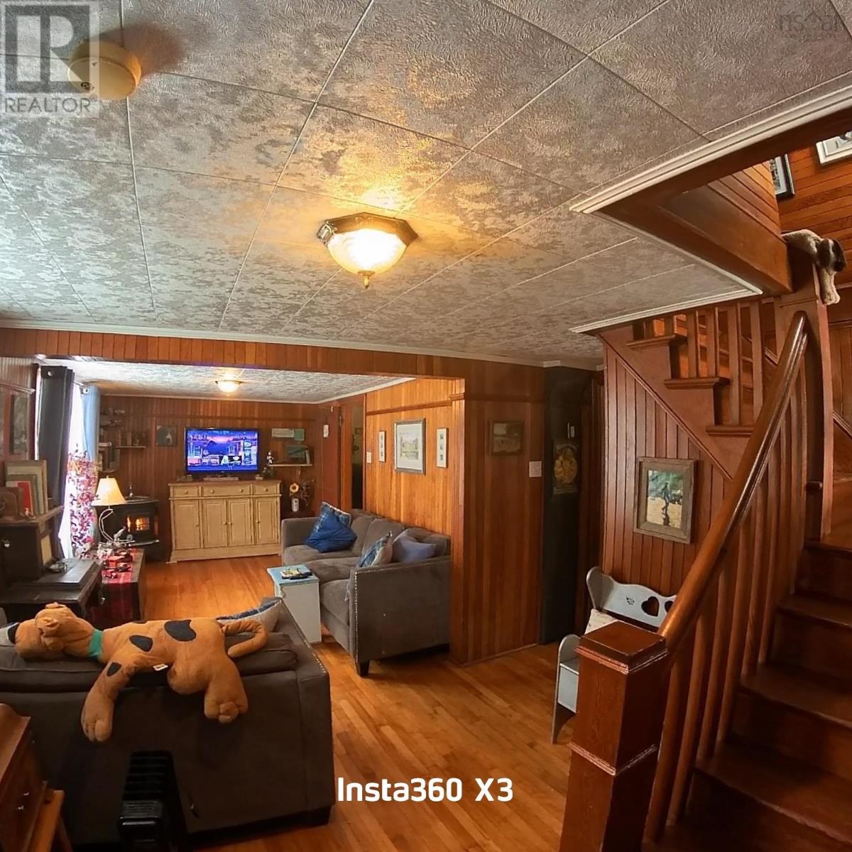 Property 15 of 40 of 1922 Highway 19