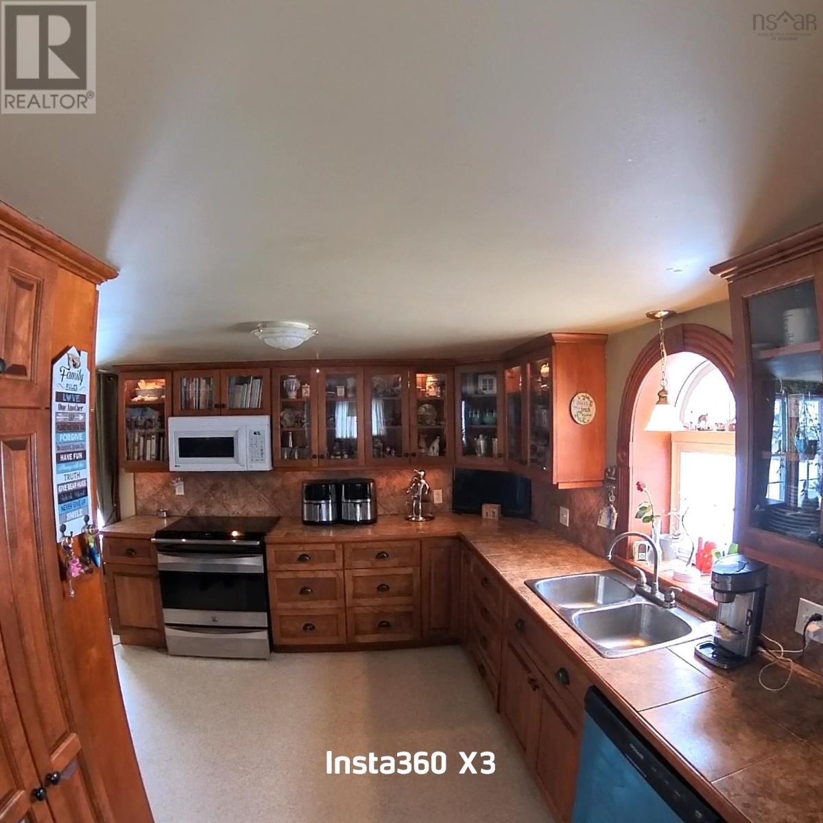 Property 13 of 40 of 1922 Highway 19