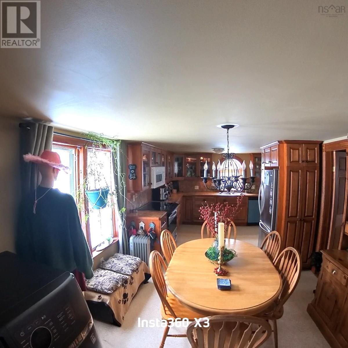 Property 11 of 40 of 1922 Highway 19