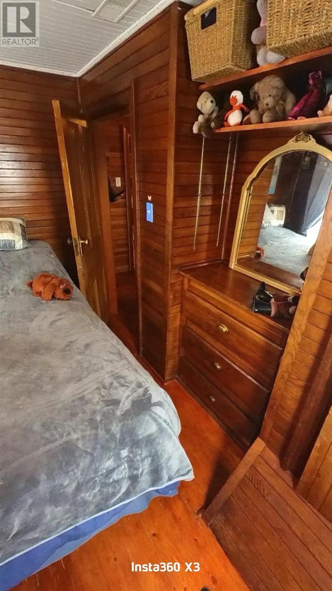 Property 27 of 40 of 1922 Highway 19