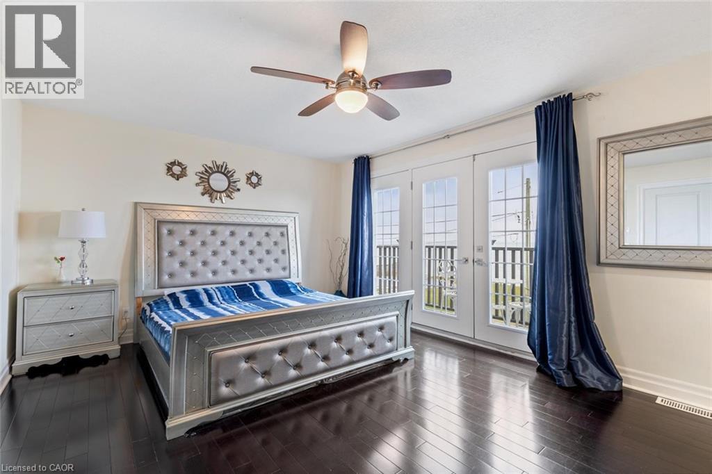 1073 NORTH SERVICE Road - 19