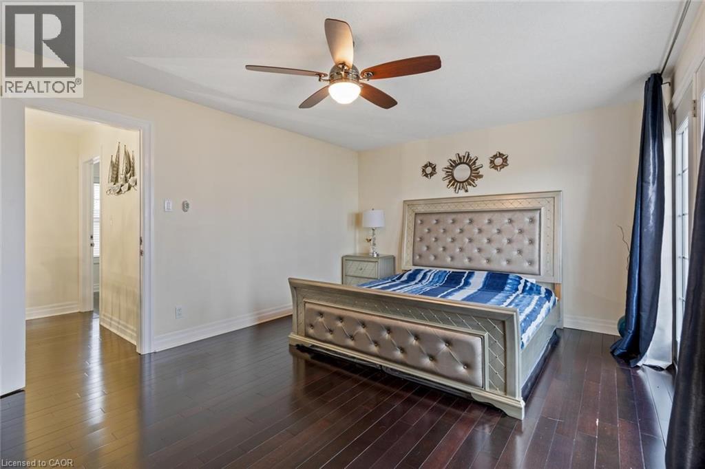 1073 NORTH SERVICE Road - 20